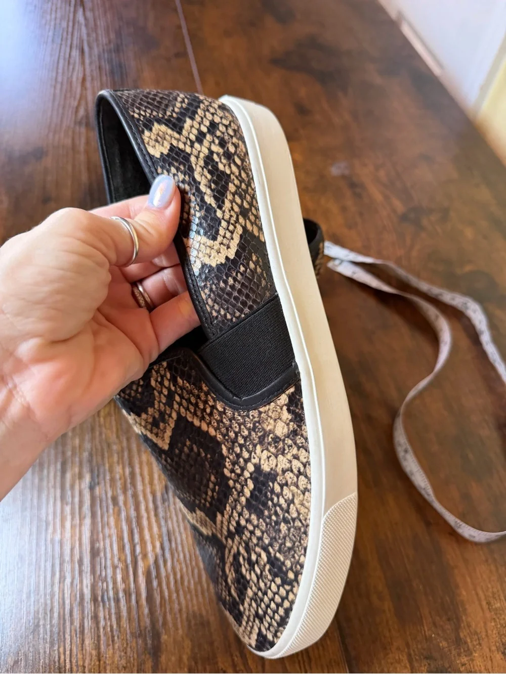 Vince Women’s Size 9.5 Snakeskin Print Leather Slip-On Sneakers Black Tan